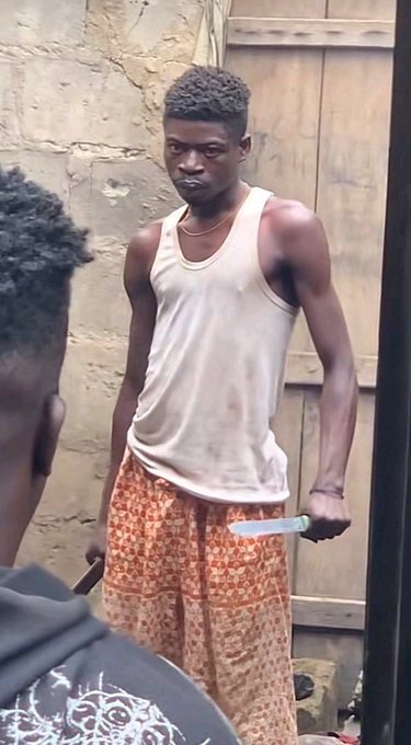 Godofactive2000's tweet photo. Omo thieves don Dey stand up for their rights these days ooo 😭😭😭🤣🤣🤣 https://t.co/E71xS4r6lg
