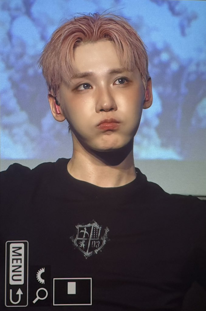 maybell_jw's tweet photo. 260801
#에이비식스 #전웅 
#AB6IX #JEONWOONG #WOONG https://t.co/l7NdsvDaer