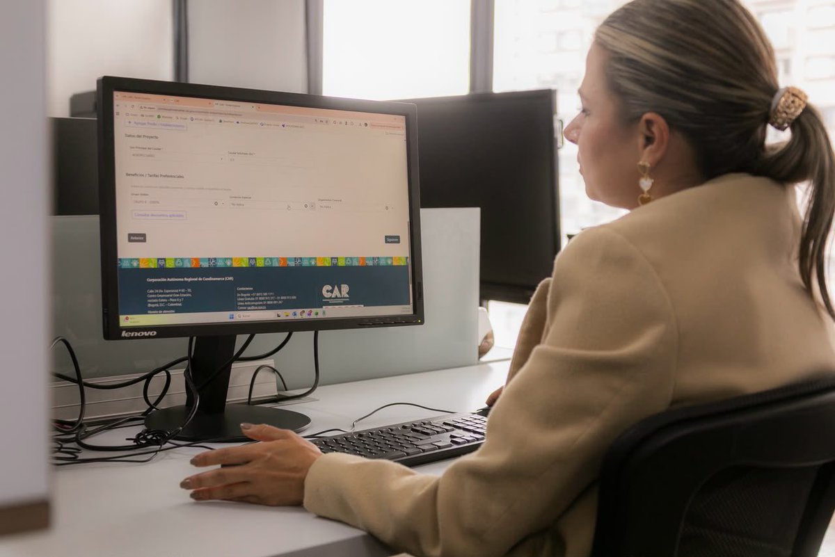Alfred_Balle's tweet photo. Desde el 1 de agosto, cotiza, paga, radica y haz seguimiento a tus trámites ambientales en un solo lugar. 

En la oficina virtual de @CAR_Cundi puedes realizar todo el proceso de manera 100 % digital, ágil y segura, sin intermediarios y desde cualquier lugar.

Conoce más en: https://t.co/uzjExkoSP9.