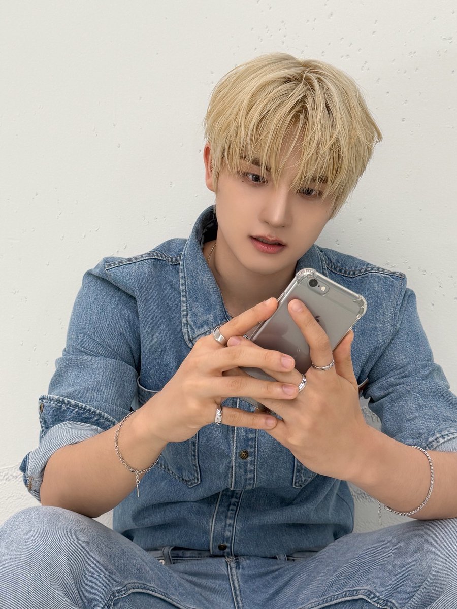 CUBE_NOWZ's tweet photo. 𝔸𝕔𝕙𝕚𝕝𝕝𝕖𝕤

#NOWZ #나우즈 
#윤 #YOON 
#Achilles https://t.co/EhPvv6jn1R