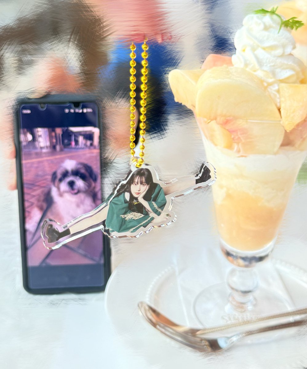 mion_nui's tweet photo. 人んチの犬と桃ぱへだよ、ブラジルちゃん https://t.co/eNHaGmOYJq
