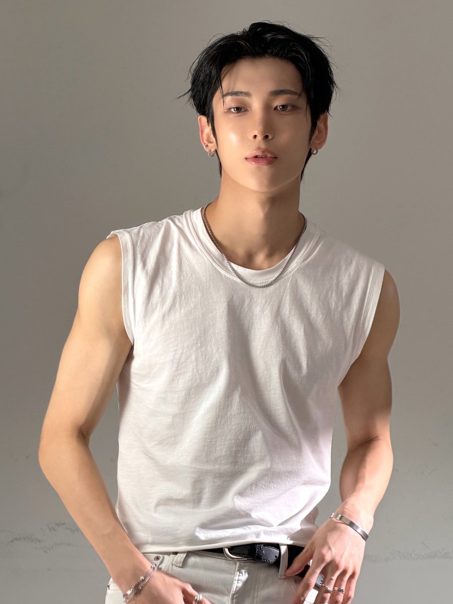 CUBE_NOWZ's tweet photo. 𝔸𝕔𝕙𝕚𝕝𝕝𝕖𝕤

#NOWZ #나우즈 
#시윤 #SIYUN 
#Achilles https://t.co/Rg1RqmfcYQ
