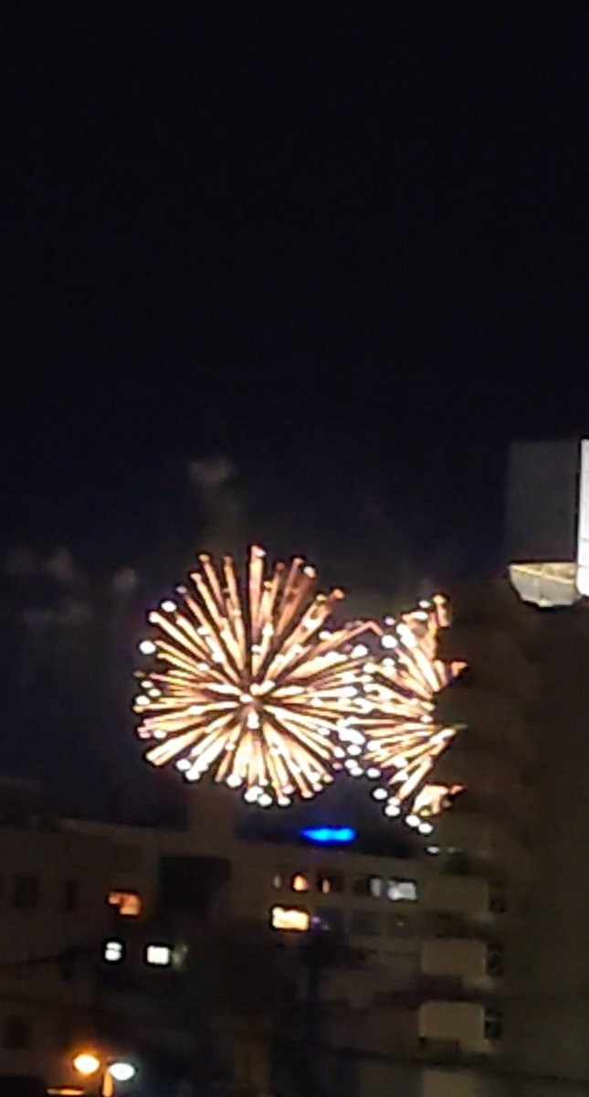 _suzu_1110's tweet photo. 🎆 https://t.co/Dc3b2nfGRe