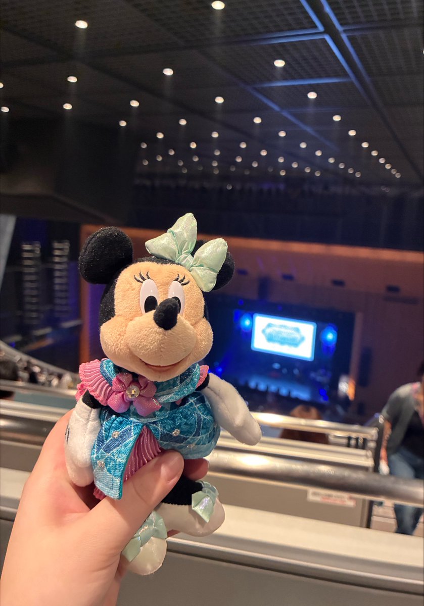 kan27206's tweet photo. 生歌生演奏、とっても良い😌☺️

周りで踊ってる人居なかったから、
ミニーもジャンボリもボンファイもだいぶ控えめにやりました✊🔥
Ｓ席じゃなくてＡ席だと、Ｄオタ少ないのかな？
#スパークリングジュビリーインコンサート https://t.co/0DVo0E3ojx