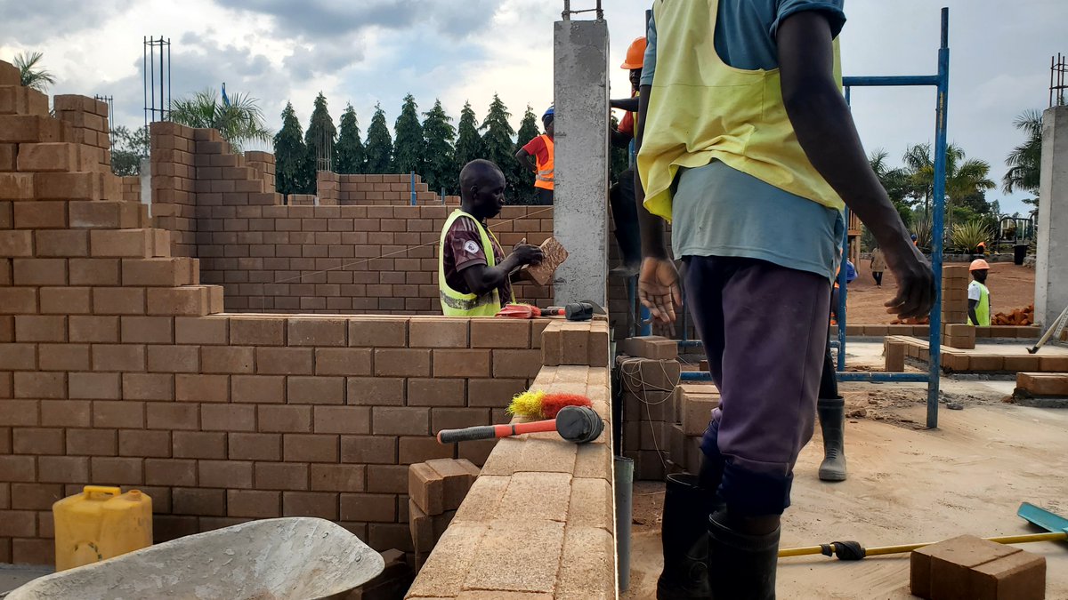 MDObalim's tweet photo. Every construction must tell a story not only through its walls but with every detail from the walls to the roofs and finishes. Here @Gavidon_Homes we give you more than just a building, We give you a sanctuary where you and your family get to share stories and nurture dreams. https://t.co/CGQb7PQs6J