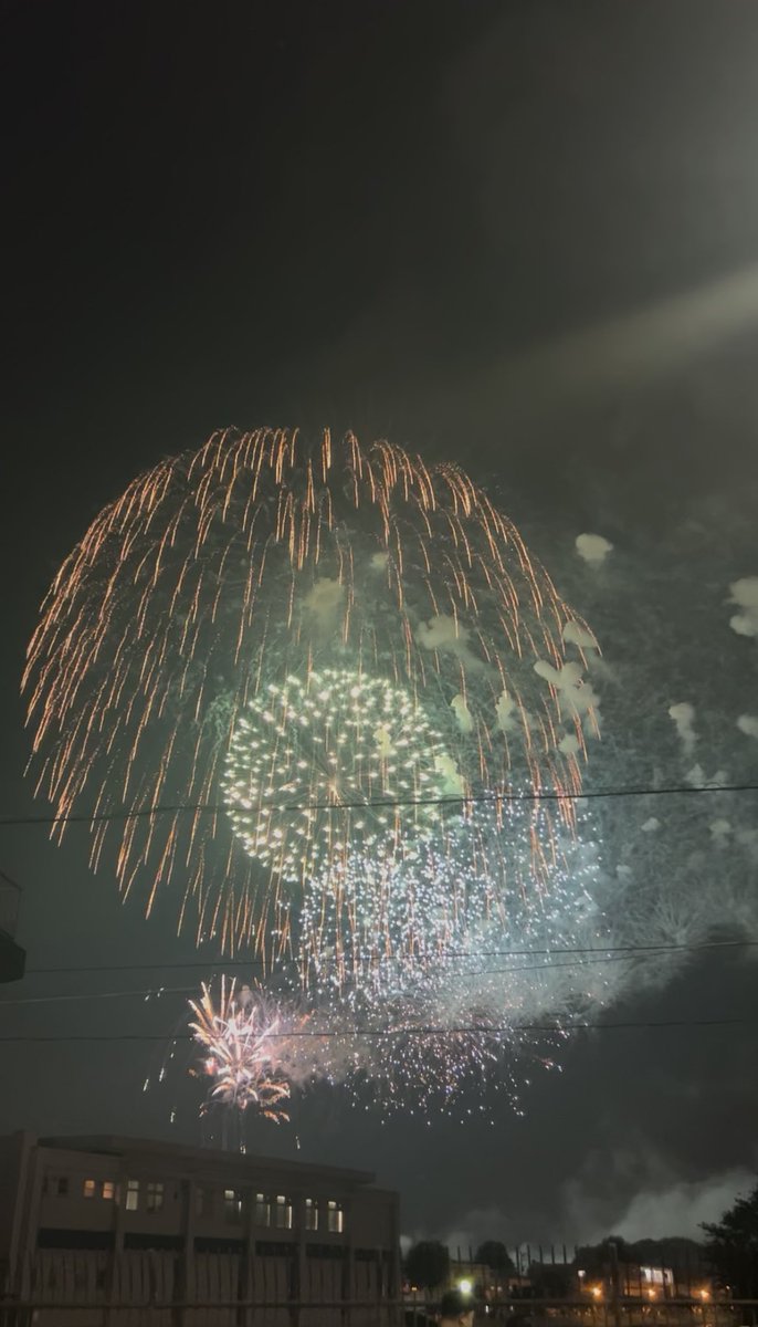 TRAVER3545's tweet photo. 今年初の花火大会✨
家族ができてから、楽しみ方が変わったね🎆 https://t.co/GRRXWwKjNT
