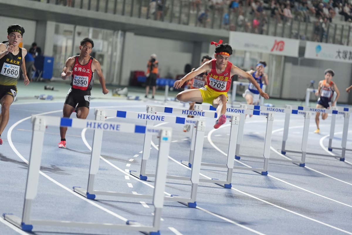 Getsuriku's tweet photo. #滋賀IH
男子400mH予選

8組
髙野徳之（上伊那農3長野）51.03
杉山大和（近大高専3三重）51.18
渡部裕稀（九里学園3山形）52.04

北信越大会優勝の髙野が予選全体トップのタイム！✨ https://t.co/sKW2hPghnL