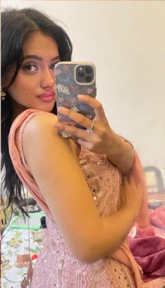 RayhanMollah10's tweet photo. Akele holo msg karo 🥵 https://t.co/oXtUucvhx5