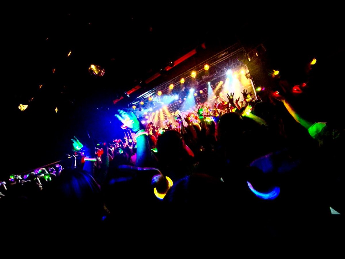 hayato_codomo's tweet photo. 岡山お疲れした!!
東京から遥々やってきました。その甲斐を十二分に感じる事のできた一日。集まってくれた皆に感謝です。
また明日も全力で音楽しにいくのでよろしくお願いします。
それでは、高松でお会いしましょう。 https://t.co/8aCZoh4aKd