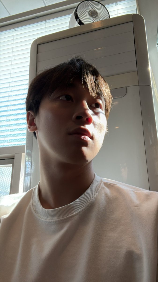 Yoyoplm's tweet photo. 陽光是最好的濾���🤳 https://t.co/J9q90Ynytw