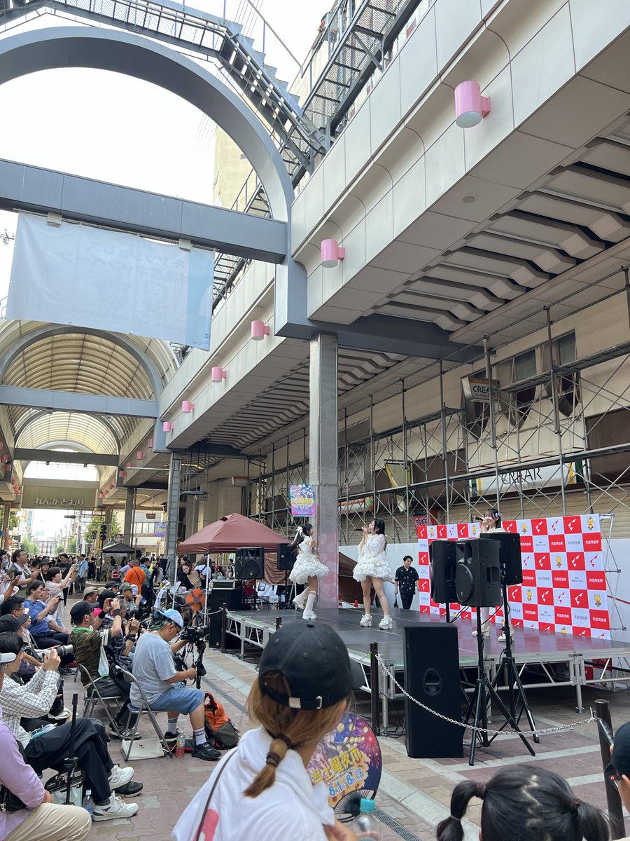 9sariwest's tweet photo. いよいよ来週です🔥
KOK広島大会
8月8日（土）11:00〜21:00
📍クレアル前（広島県呉市中通3-2-18）
商店街のこの特設ステージが当日はKOKステージになります。
誰でも観覧できるのでお祭りも楽しみながらぜひ遊びにきてください🏮

エントリーはこちら⬇️
https://t.co/9AwZHLcVRk https://t.co/XrNFDLLH0B