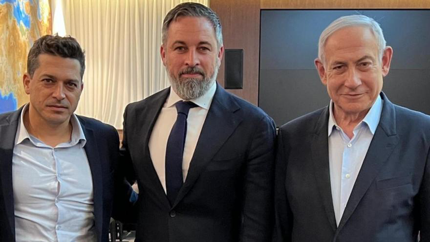Pacto_Secreto's tweet photo. La estafa traicionera de VOX en 4 capturas. https://t.co/fqJZ19xV5u