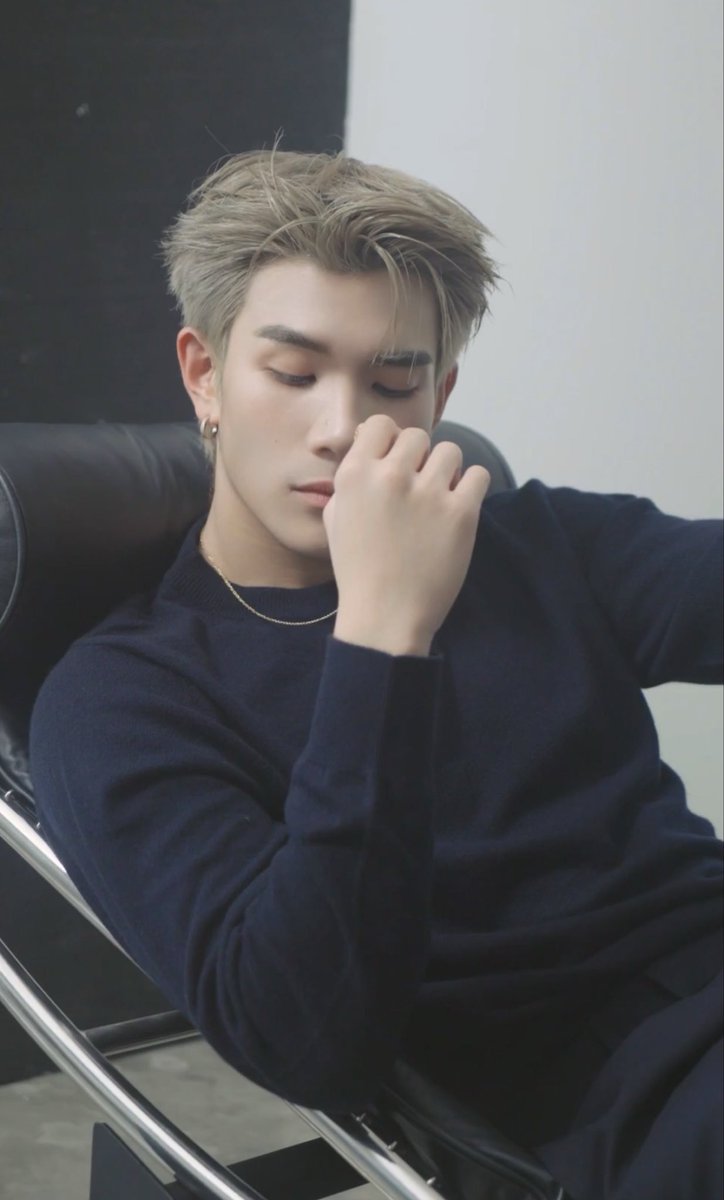 Ffffottt44's tweet photo. โอโห้โฟ้ด หล่อแบบพระเจ้าสร้างสรรค์มาอย่างดี

MINT X FOURTH BOUCHERON 
#FOURTHxMintMagTH #MintVol35
#Fourthnattawat #โฟร์ทณัฐวรรธน์ https://t.co/d8exdlghZf