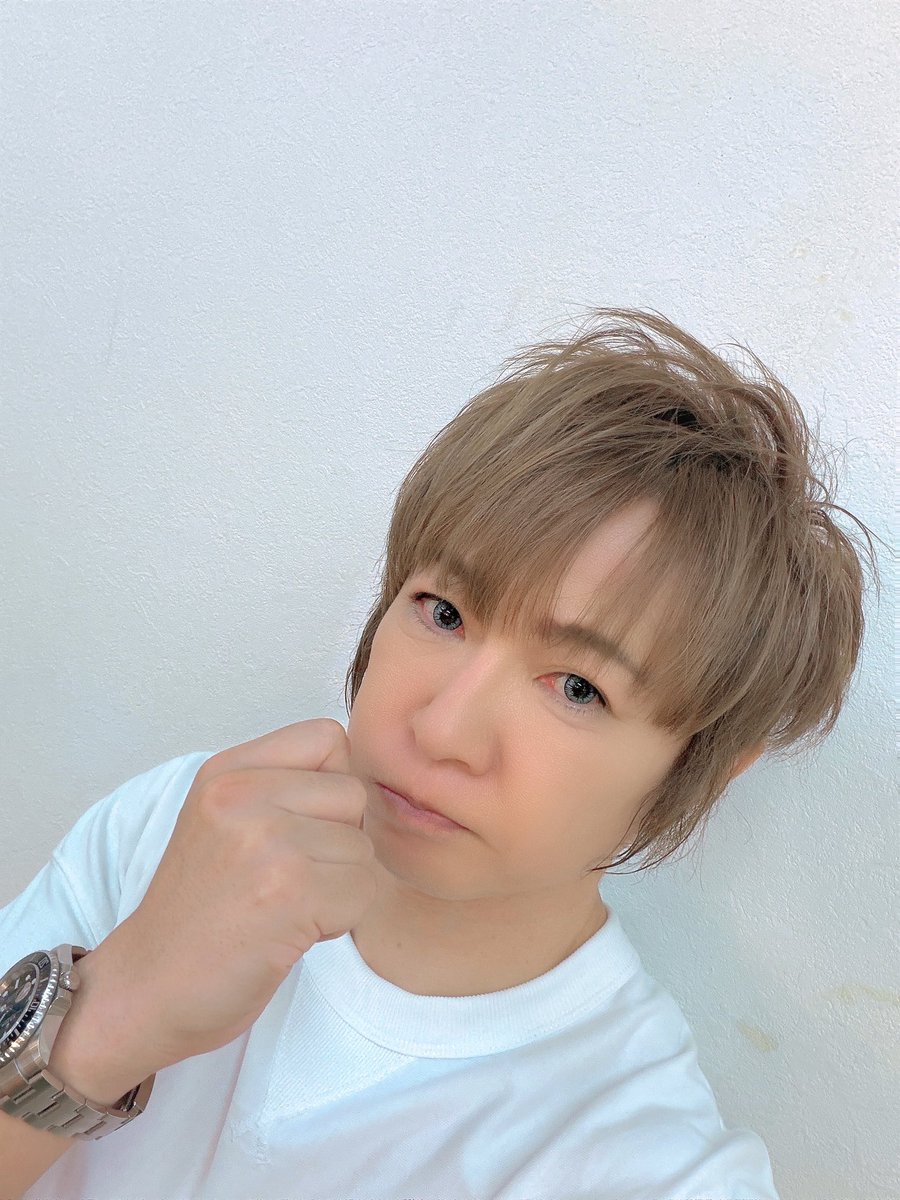 daishi_kajinaga's tweet photo. Psycho le Cému のツアーで福岡Drum Be-1 でコンセプトとはPsy遊記 でした！
本日も皆んな会いに来てくれてありがとう〜
たまにはライブ前とライブ後の写真をどうぞ🩵
#サイコルシェイム

←左がライブ前　　　　右がライブ後→ https://t.co/LhrBy0dbJY