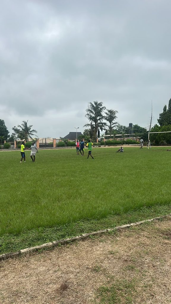 Isaac017_'s tweet photo. .🔙 to football in style 😝
5⚽2🅰️
great team spirit, good football🍃
@OsogboSocials25 we're coming 🤞🏻
#bgai 🫖 https://t.co/lBvTsa7yo9