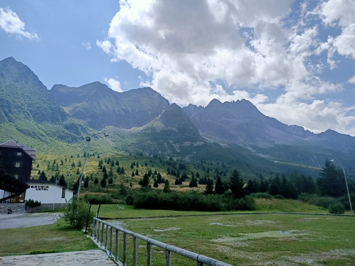 kasper_972's tweet photo. Passo del Tonale, ovviamente in moto...fresco...pace...relax...(Foto mia) Buon sabato a voi. https://t.co/HnqptQvGZc