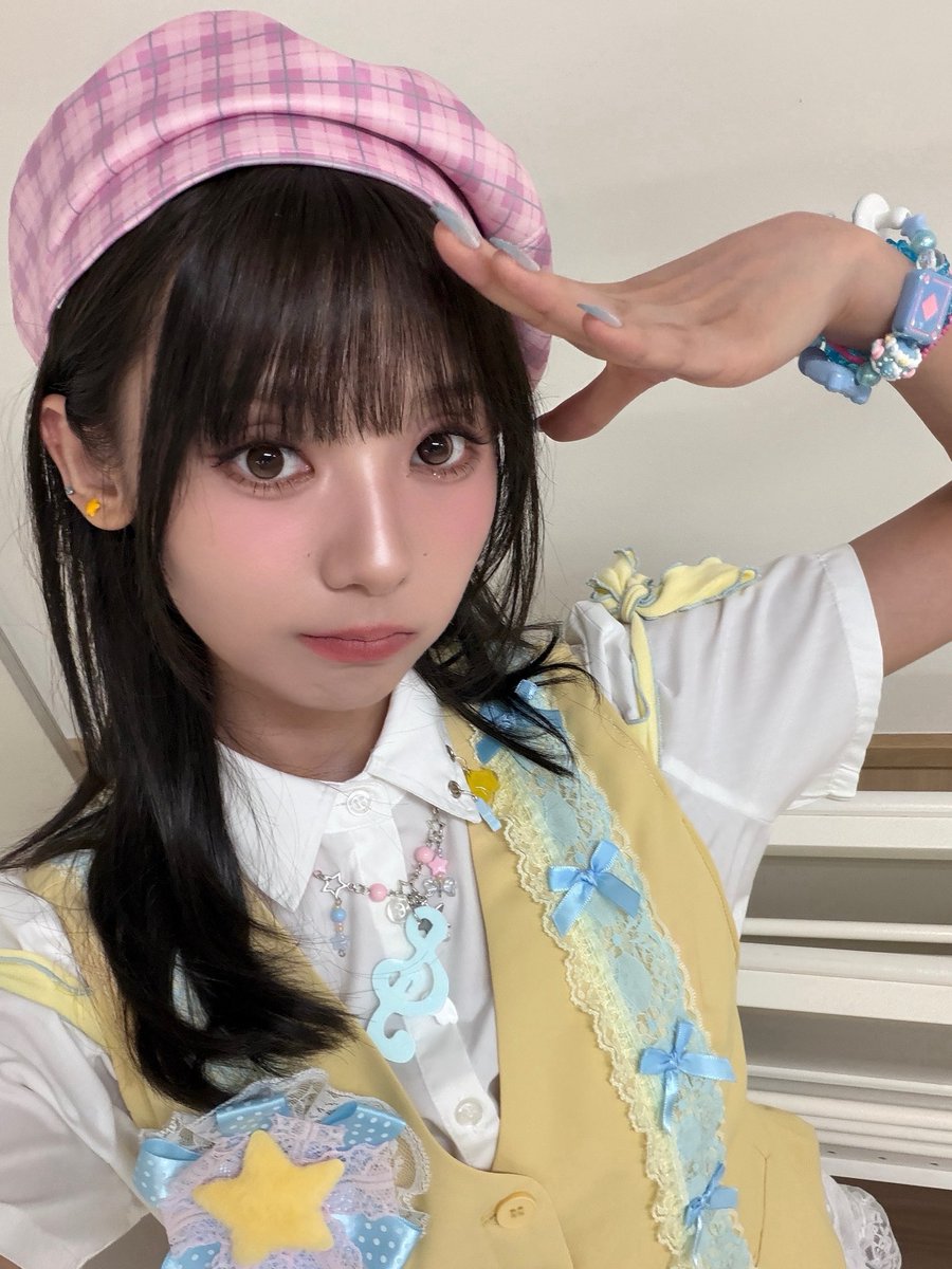 UNIS_offcl's tweet photo. 今日は大阪での最初のリリースイベントでした！来てくれてありがとう♡ また明日会おうね(*≧∀≦*)

#UNIS #유니스
#HYEONJU #진현주 https://t.co/0MYHaqdScz