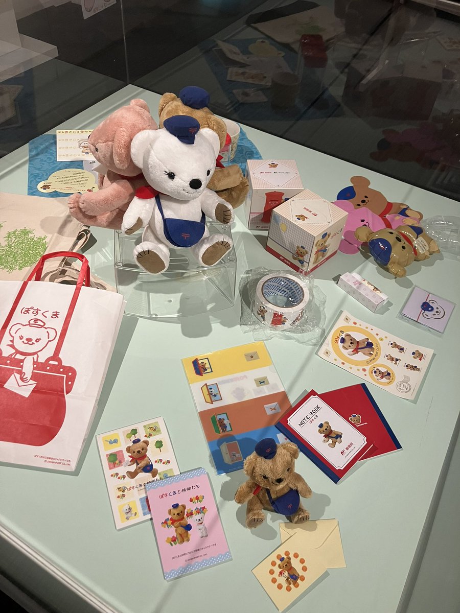 kor170317's tweet photo. ソラマチで始まったぽすくまちゃんのイベントへ。缶バッジを作ってノベルティとストラップ、絵本ももらっちゃいました🧸かわいい♡ https://t.co/X17QQoUcs1