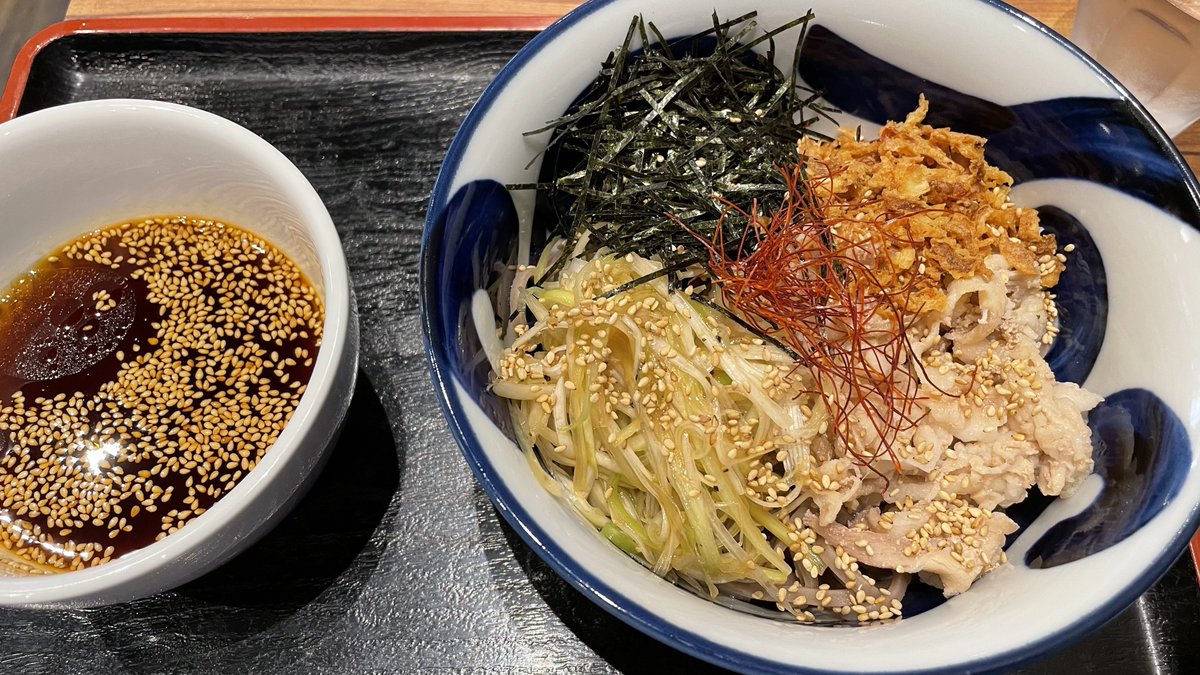 oinagoya's tweet photo. 北区にラー油肉蕎麦が名物の蕎麦店

蕎麦ROKUがオープンしたよ～✨️ https://t.co/thvqNy3slQ