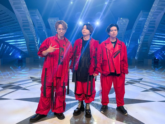 Fan_startojp's tweet photo. ツアー初日おめでとうございます👏👏
無事完走しますように！！

遅れたけど
NEWS💜💛💚
NEWS💜💛💚
NEWS💜💛💚

▼ 完全独占生中継 👇
✅https://t.co/olADzOHIY8

#WEARENEWS
#NEWS新三部作
#NEWS_KMK https://t.co/JTE8nwzWsC