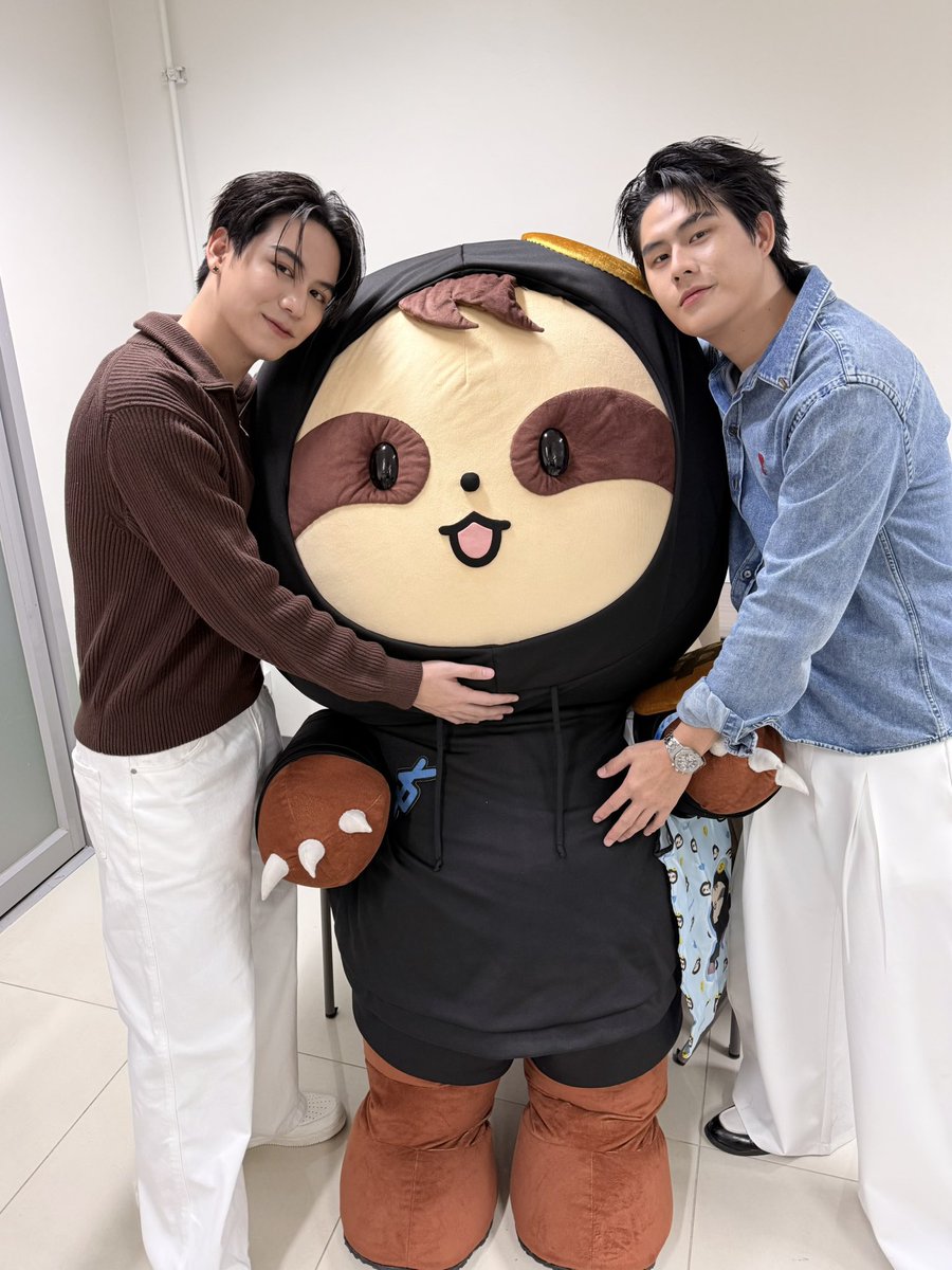 ttamu05's tweet photo. happy family 🩵🤍🤎

#SAMRUAY 🦥💰 https://t.co/EtmDPgGkuG