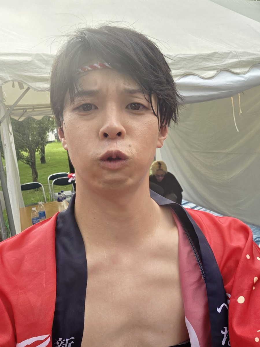 mon10matsui's tweet photo. 中野盆踊りに行ってきました。
アニソンディスコさんがすごく中野を盛り上げてて、熱がすごかったです✨️
それにしても、この人自撮りうまー https://t.co/XsI41cTGBc