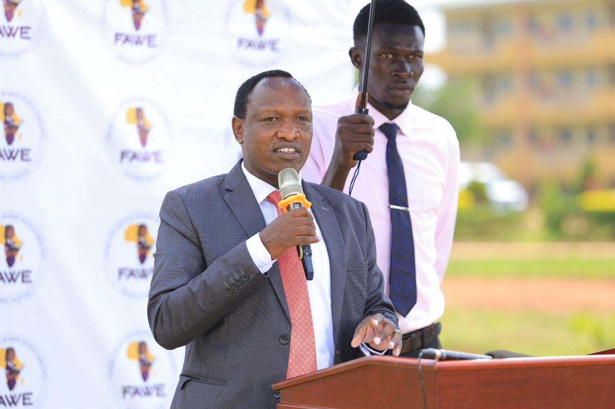 CharolFhidhel's tweet photo. 'I grew up from a humble background, but education served as a powerful equaliser. I do not know how I would have caught up with this pacing world'  ~Richard Chelegat, the Director of Finance and Administration at @FAWEAfrica, who is also representing the CEO of FAWE Africa shared his inspiring personal story and urged the new program entrants to use this chance to the fullest. 

#FAWEHigherEducationAccessProgram
#HEAP2026
