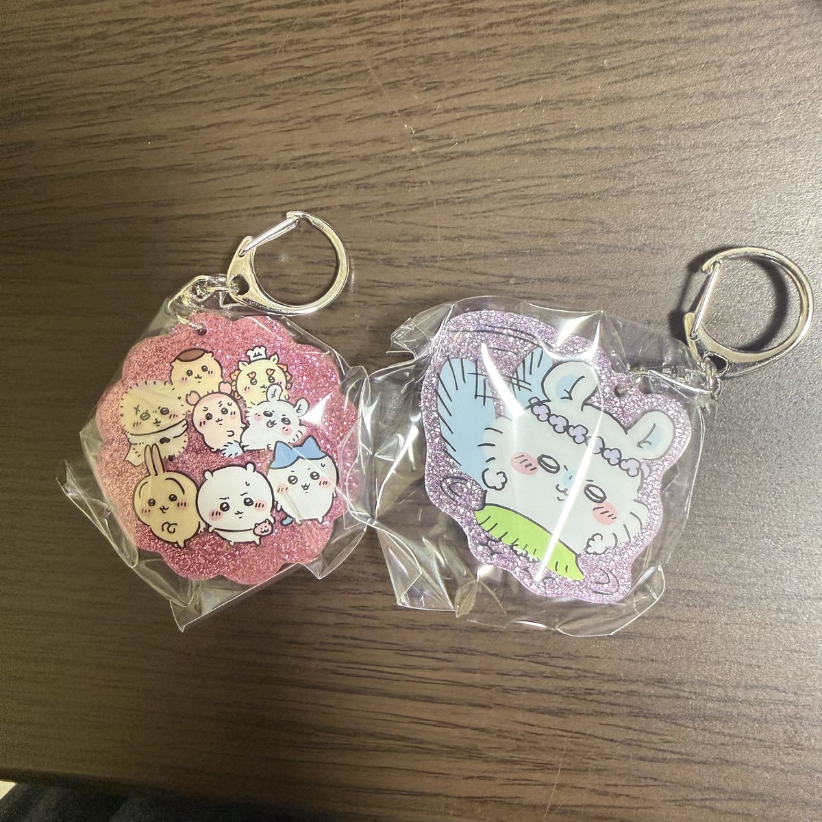 5511718m's tweet photo. 交換　
ちいかわ　ラメアクリルキーホルダー

譲　画像

求　島二郎　くりまんじゅうとシーサー

郵送のみ。 https://t.co/5ltKzupqzL