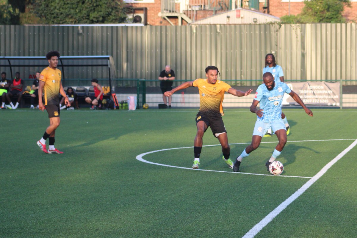 LocalBusDriver's tweet photo. A close local derby ended with @pbtfc securing bragging rights with a 2-1 win over @cheshuntfcscore on Tuesday evening in the latest pre-season friendly.  A few pictures 📸 now on Flickr... https://t.co/vfyTNmWFqc https://t.co/3W680KRt5k