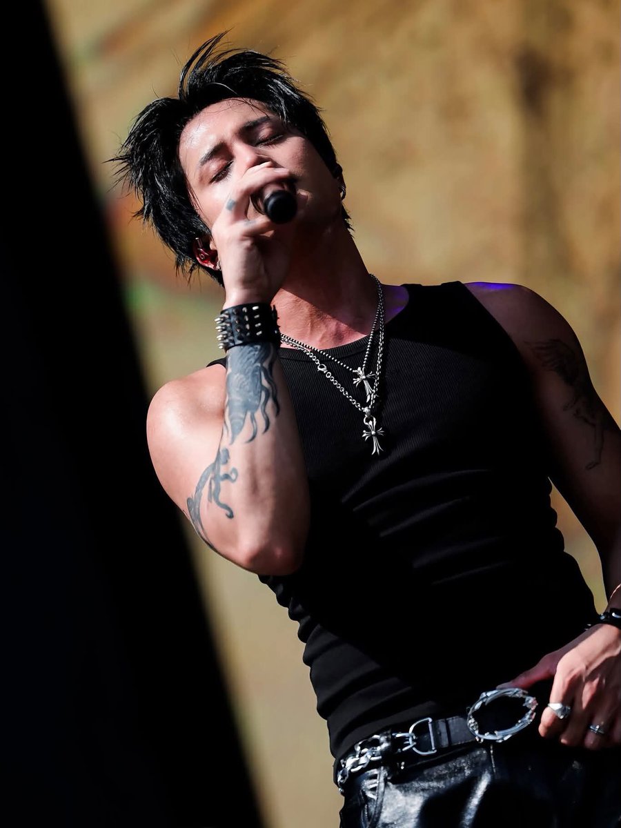 skadl4ken's tweet photo. the man in black tank top 

©️ meteor_firefighter | 🧵

#FELIP #SB19_KEN @felipsuperior 

https://t.co/3WQNbIbGVw https://t.co/TyUhpGAShn