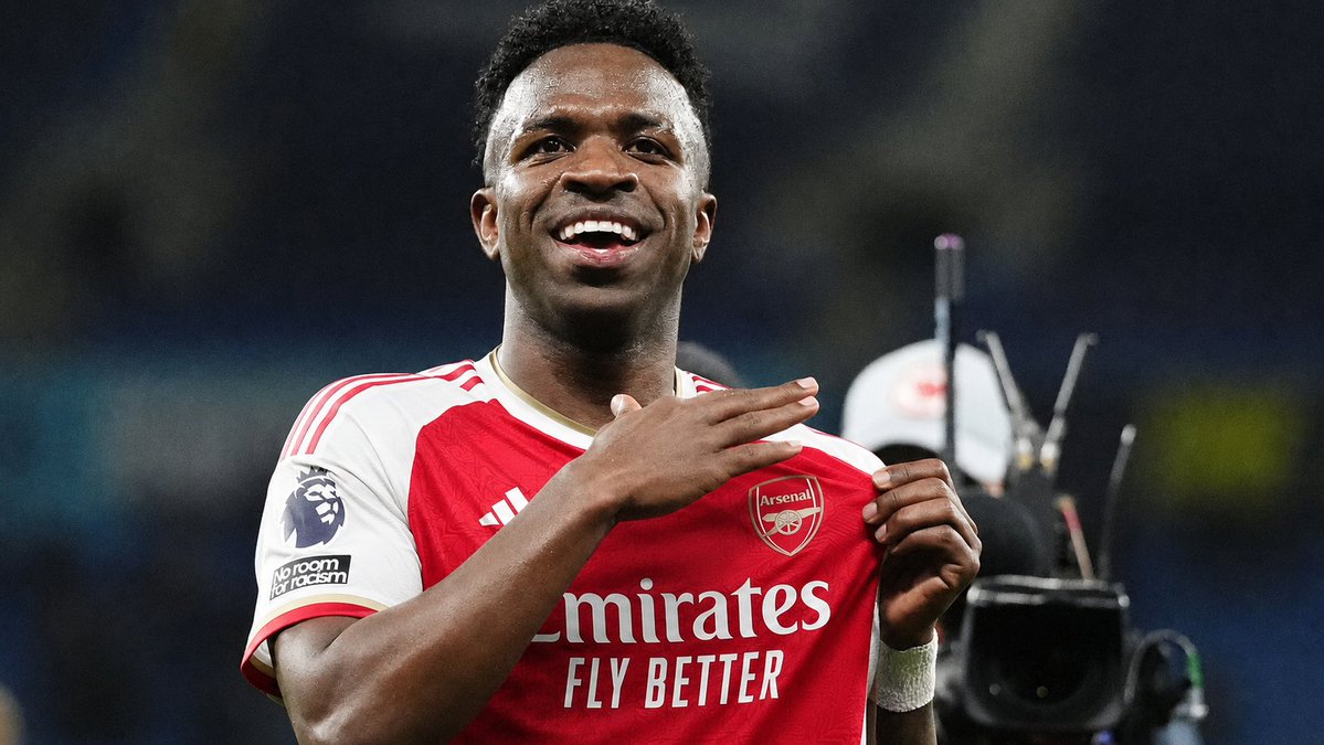 FPL__Fish's tweet photo. 🚨 Vinícius Jr to Arsenal? 👀🔴

If the rumours are true, here's why every FPL manager should be paying attention...

🇧🇷 16 La Liga goals  (5 Champions League)
🎯 5 La Liga assists (5 Champions League)

📊 12.99 xG (16 goals = +3.01 overperformance) 
🎨 5.88 xA 
⚡ 18.87 xGI (xG + xA) in just 2,815 league minutes

A direct, high-volume winger who gets into elite scoring positions while creating plenty for teammates. Under Arteta, he'd instantly become one of the most explosive premium midfielders in FPL.

💰 Predicted FPL price: £11.5m–£12.5m

Would you start GW1 with Vini? 🤔🐟
