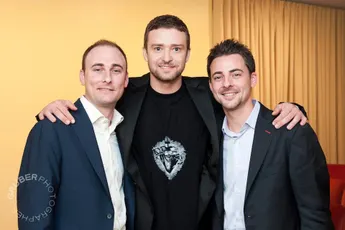 coinbureau's tweet photo. 🔥HUGE: MySpace is set for a relaunch as its owners pledgE to revive the iconic social network to its glory days.

Chris and Tim Vanderhook say they're relaunching the platform with the same classic look, nostalgic features, and early social media vibe that made MySpace a cultural phenomenon, as they aim to challenge Facebook once again.