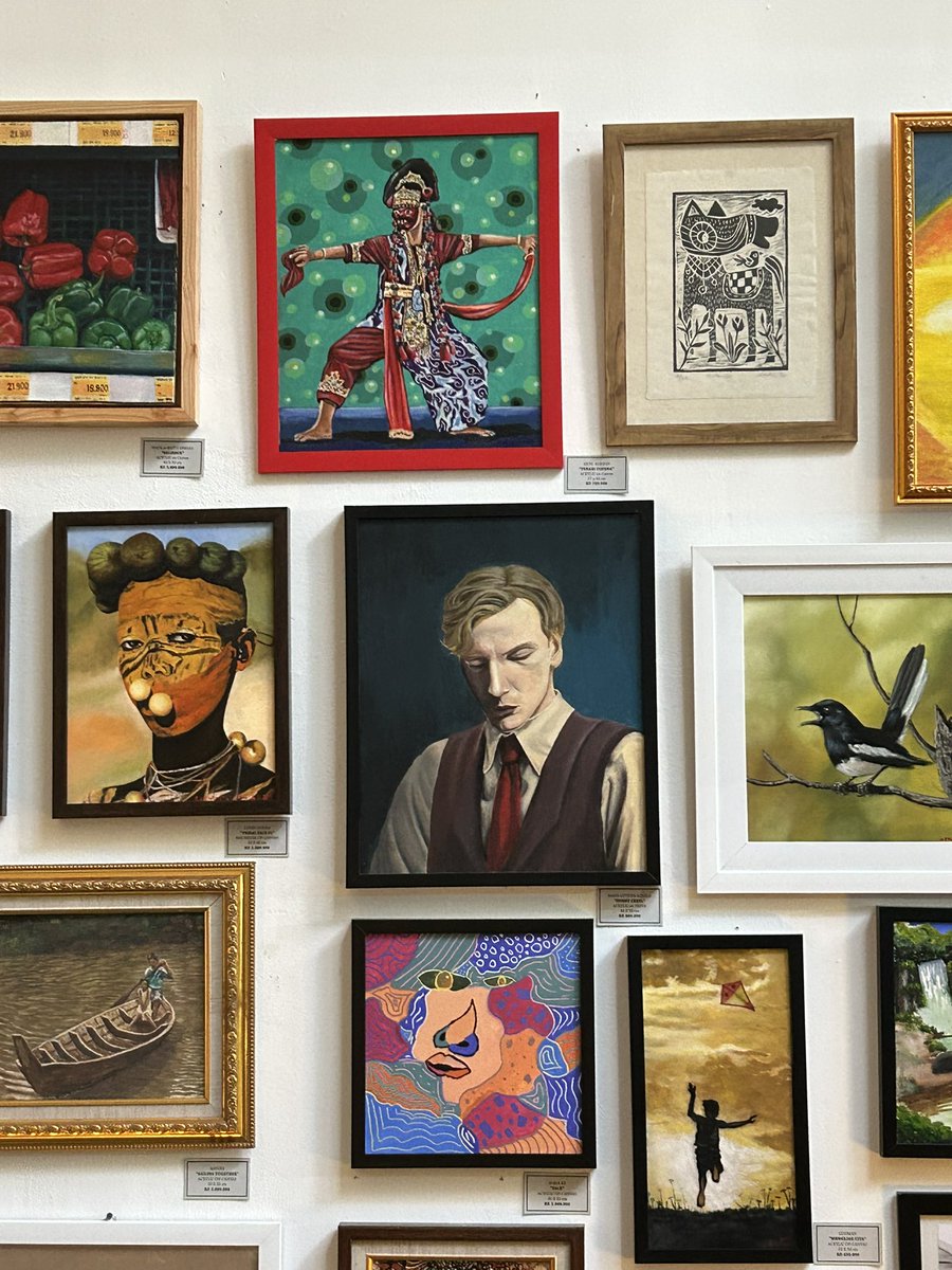 wintersltc's tweet photo. my henry creel piece is officially on display, my heart is full 💌 https://t.co/8jCqujnvBv