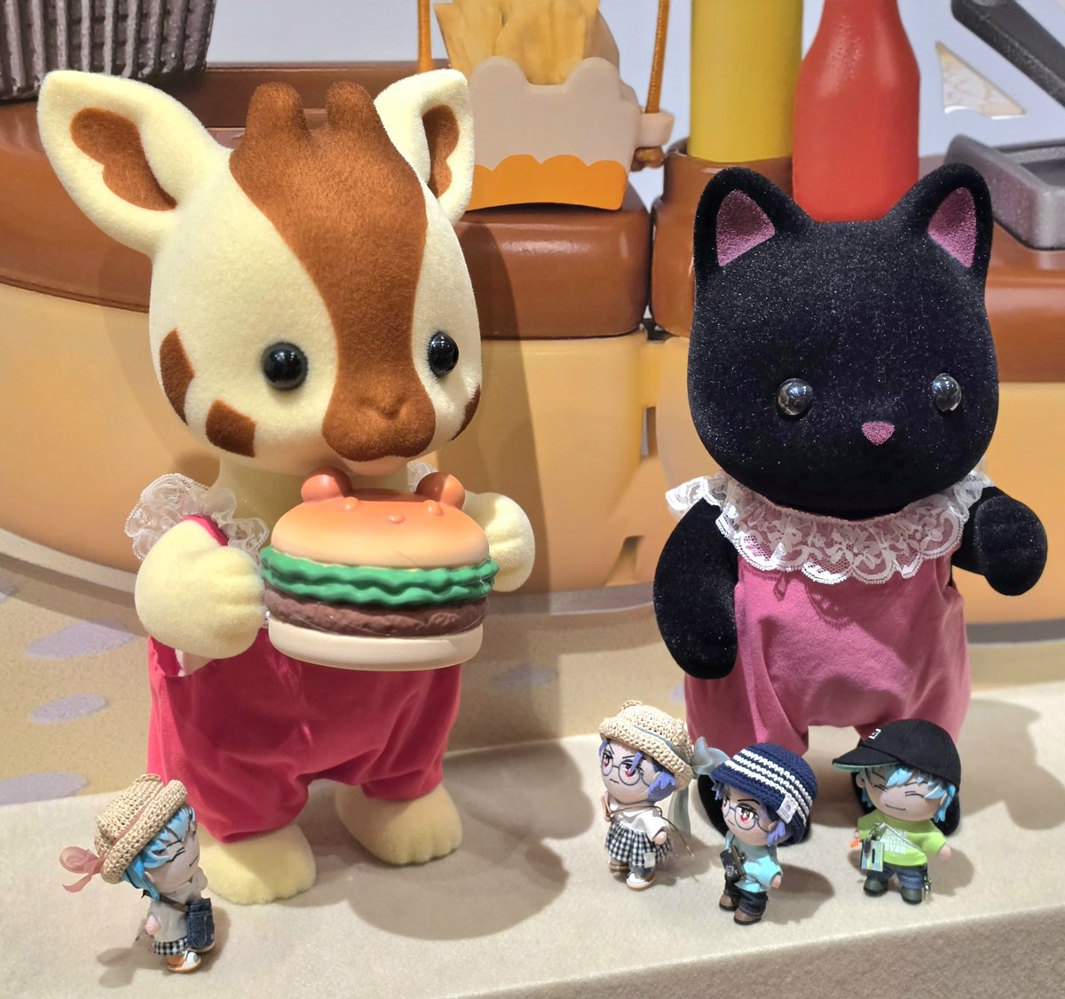 otnrayk's tweet photo. ぬいとバニアさん
女児先輩もたくさん居て 優しい世界だった🌏 https://t.co/WXz7HjpqPe
