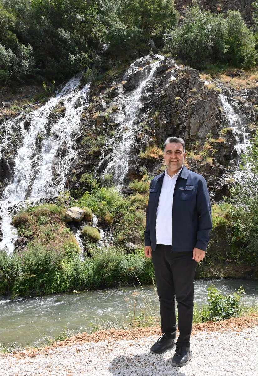 Hibrahimkursun's tweet photo. Ulaştırma ve Altyapı Bakan Yardımcımız Osman Boyraz ile birlikte Gürün’de komşularımızla kahvaltı programında bir araya geldik.

Gönül soframızda hoş sohbetleri ve samimi muhabbetleriyle bizlerle olan tüm hemşehrilerimize teşekkür ediyorum.🌸 https://t.co/KJ8wuNeh1D