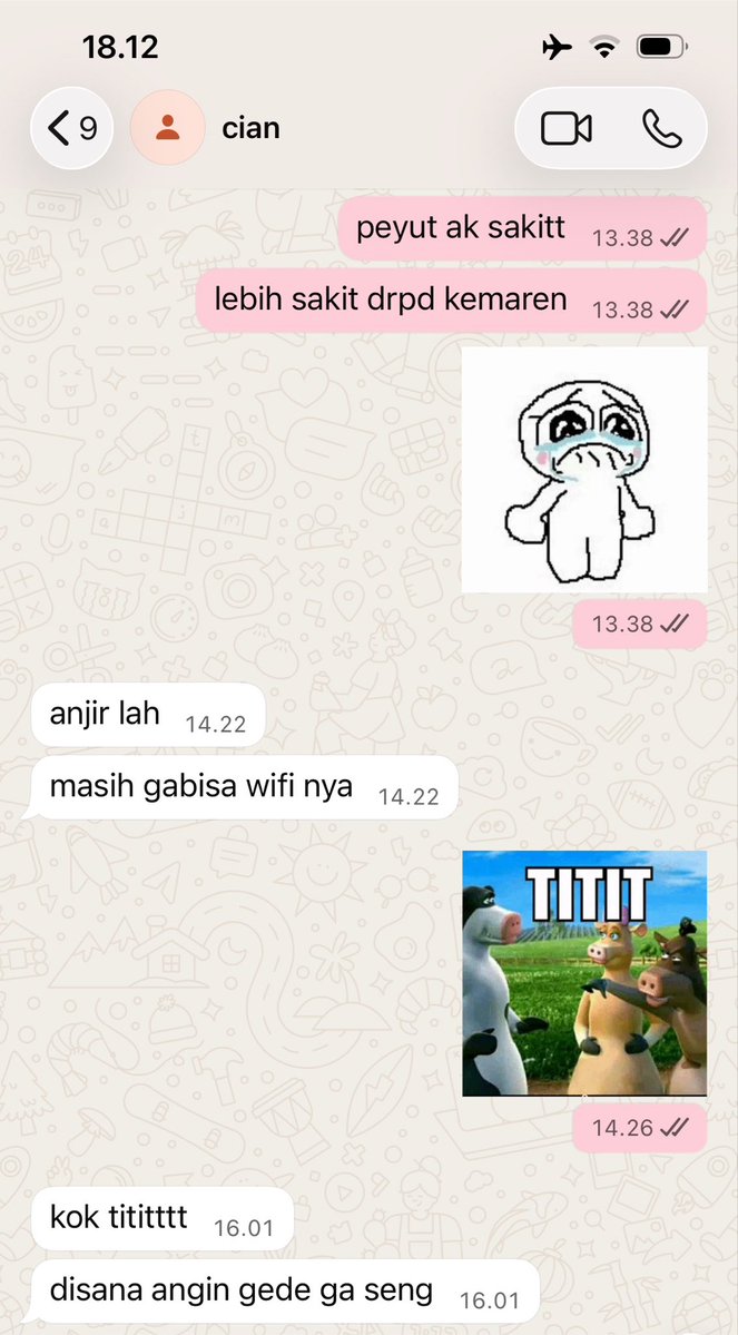 jsjhsbjakans's tweet photo. aku rasa dia lagi tinggi 😂🖕🏻 https://t.co/LLbfPB28IL