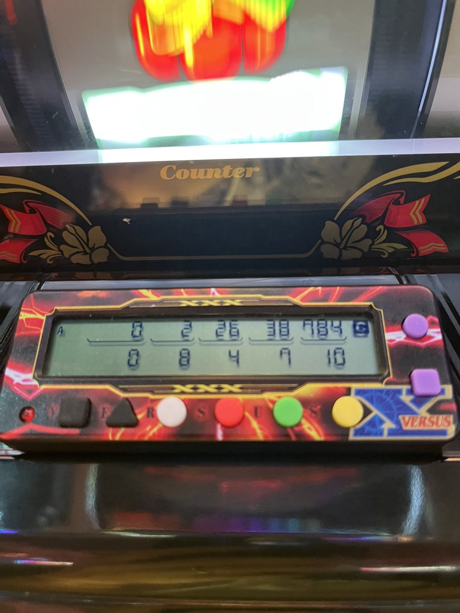 hamburg314's tweet photo. ようやく本日2回目のプレチカよ😹
とりあえずバケフラ緑出てるから4かVなんだけれど、30回BIG引いても僅かに奇数色過ぎて何ともww

青8、黄10、緑7、赤4、虹1

BIG後は黄色以外が一回ずつ！

まぁもうどっちでもいいから四千枚くらい出てくれないかな、、😎 https://t.co/JXDieguMoP