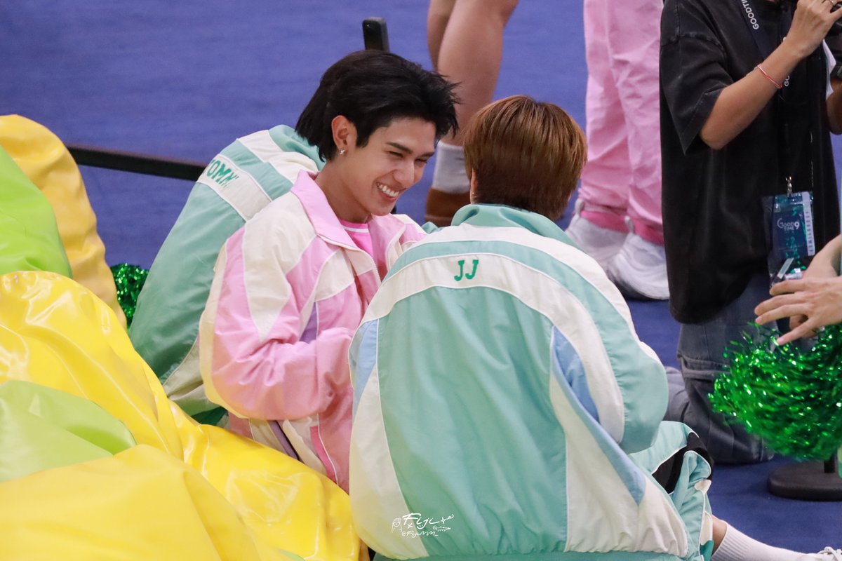 FijiMM_'s tweet photo. อยู่ด้วยกันแล้วมีความสุขมากเลยอะดิ 🫶🏻✨

NETJJ IN DOMUNDI SPORTS 2026
#DMDSPORTDAY2026

#NETJJ #เน็ตเจเจ
@netsiraphop @jj_rcp https://t.co/drmWYbRxWn