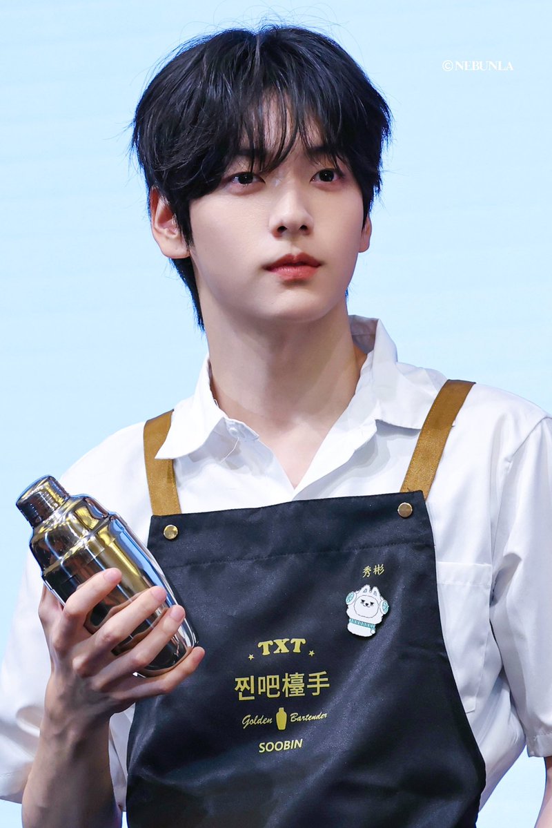 soobinishome's tweet photo. barista soobin save me https://t.co/Y4ZtarqHoP