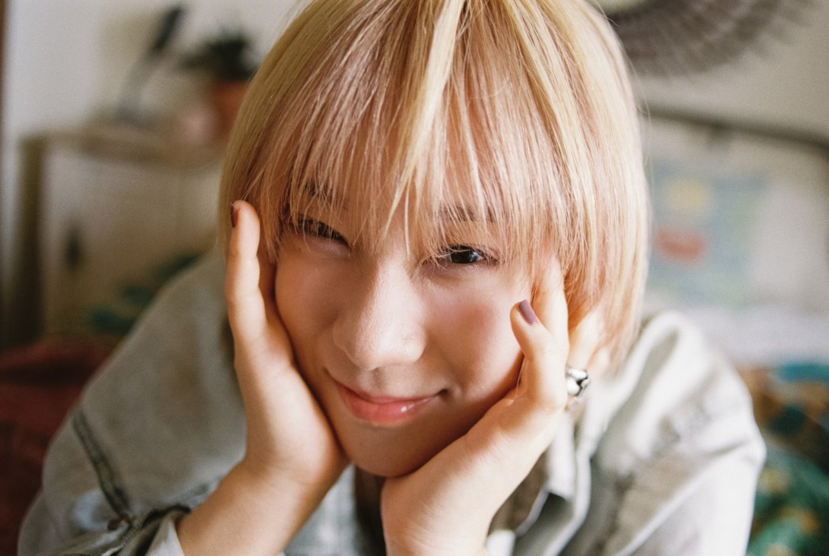 wpdle's tweet photo. この距離で見つめられたら、マジで息止まる……

#伊澤彩織 https://t.co/00oC2PKg98