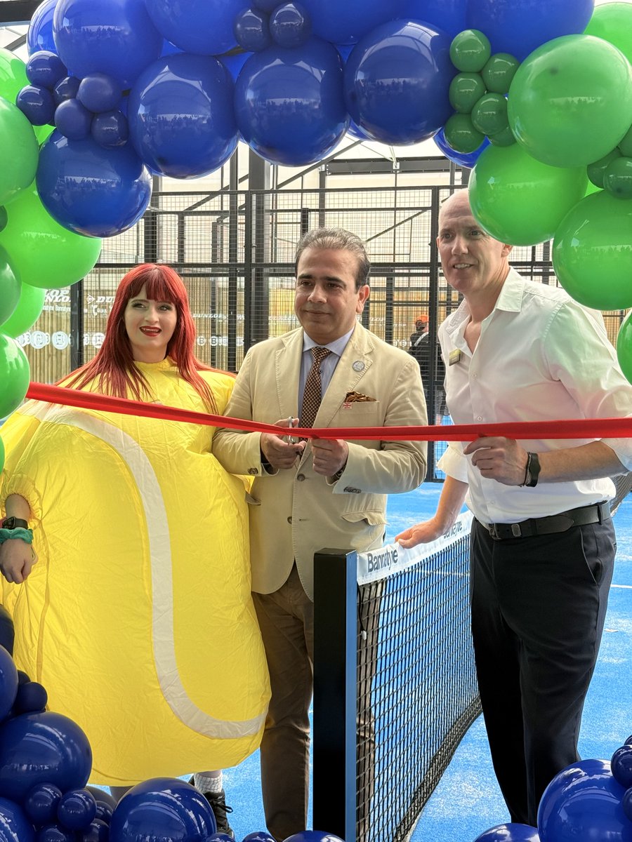 qaisarabbasuk's tweet photo. ๐ Iโm pleased to do the official opening of three new Padel Courts at Bannatyne Health Club & Spa in Chafford Hundred, the first padel courts in Thurrock.
๐ฅ Wishing everyone many happy matches and great memories on the courts๐พ
#RodeoPadel #PadelCourts #PadelLife #Thurrock https://t.co/CknB7QCLsn