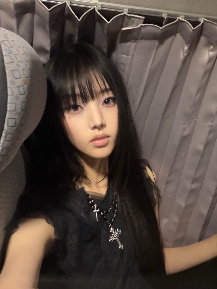kiiipiiic's tweet photo. 🦋 Berriz update 

#KIIIKIII #키키 #LEESOL #이솔 https://t.co/iKgKEluAx8