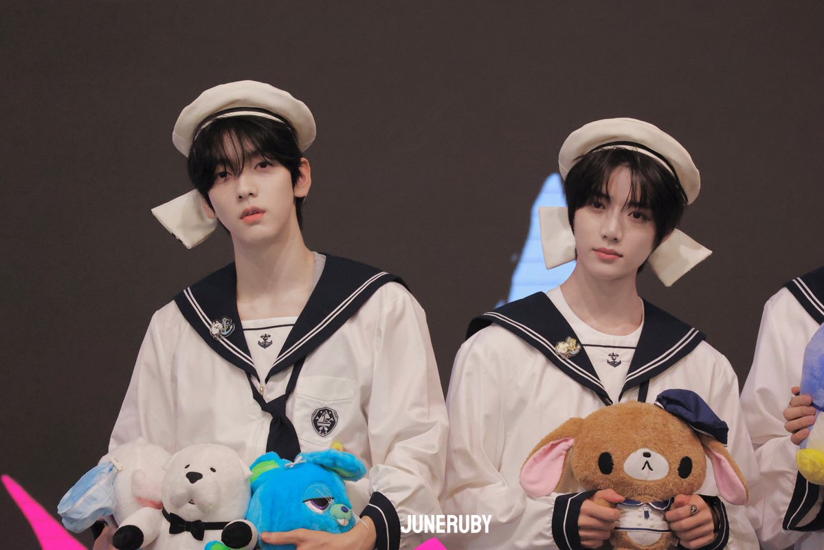 uuu1086631's tweet photo. 260801 메이크스타 대면

💗💗💞💞💞
#범규 #BEOMGYU #단짝즈 #수빈 #SOOBIN https://t.co/pmAOTMUefe