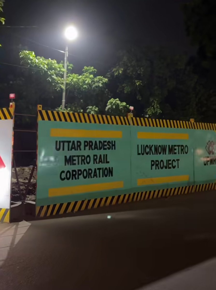 lucknow_index's tweet photo. Lucknow Metro 🚇 

11.65 KM long Phase 1B construction work has finally been started 🔥 https://t.co/EKytyXlz3m