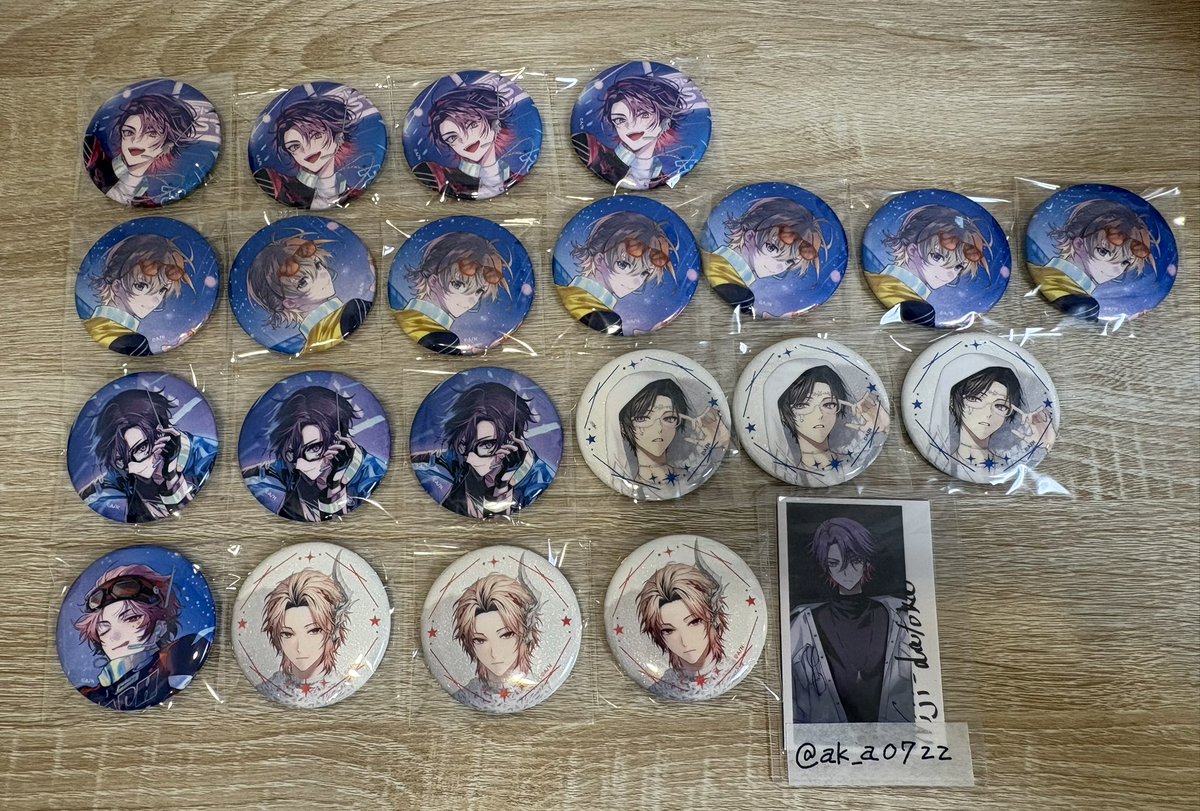 ak_a0722's tweet photo. 【交換】 にじさんじ VOLTACTION 4th Anniversary チェキ風カード 缶バッジ   OS特典 アニメイト特典

譲▶︎画像1-3
求▷画像4

◎郵送交換

お気軽にお声掛け下さい！ https://t.co/1NtsLbq8pv