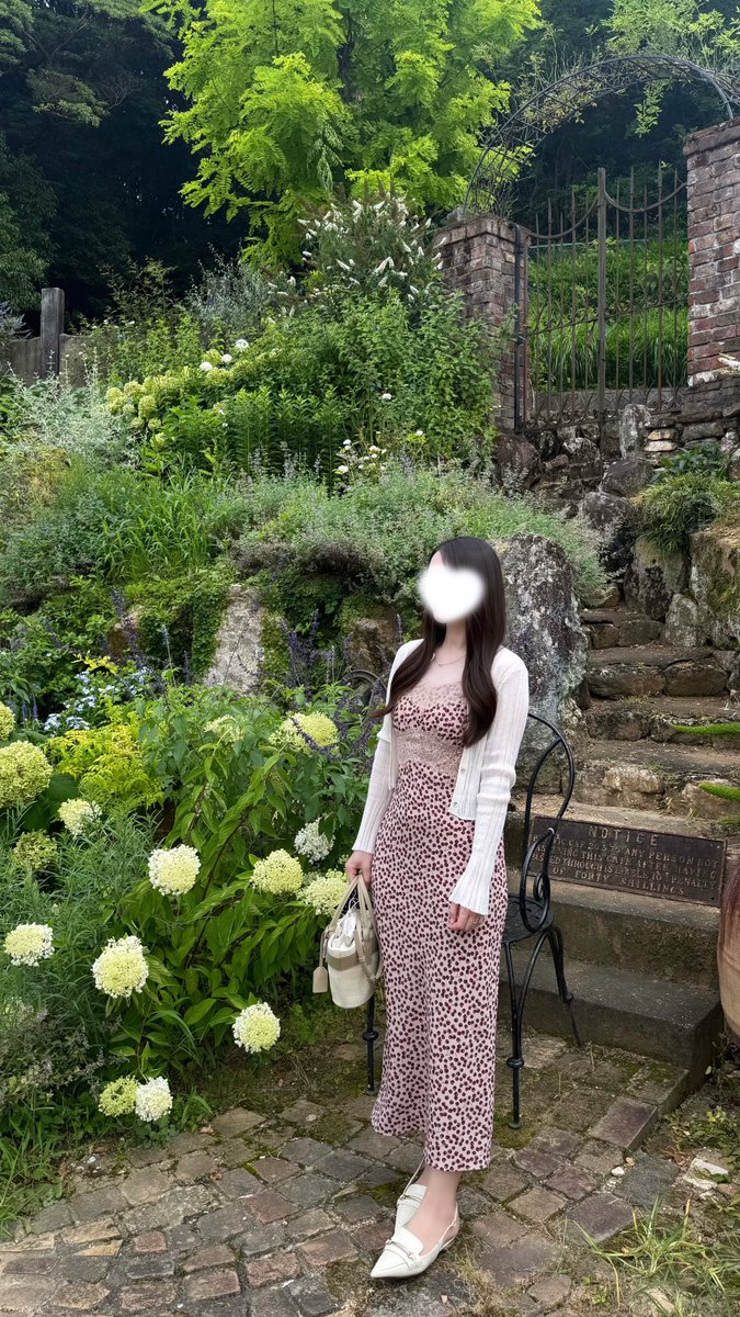 bimil_dayo's tweet photo. Cherry Pattern Camisole Dress着て素敵なカフェに行ってきた♩⟡.·
#herlipto https://t.co/iKI9zDZ8Vz