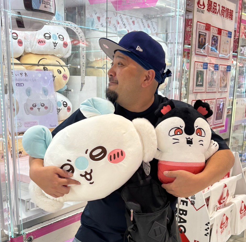 taka_yuki_asai's tweet photo. ゲーセンで無双してしまうボク

こそ泥みたいな雰囲気でてますがちゃんとゲットしましたぁ🤣

人魚がボクに捕まって困ってるみた

人魚？？

そうですよ！！

皆さん！！

映画　ちいかわ

人魚の島のひみつ

公開中ですよぉーー(屮°□°)屮

8月も

よろしくお願いいたします https://t.co/zDIqTFVrBj