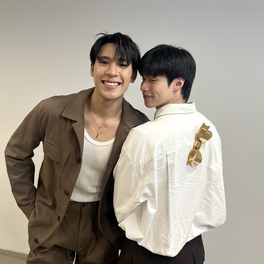 littlemeowbae's tweet photo. ห่อตัวเองเสิร์ฟพี่ป๊า ⬆️ (new)

ติดโบว์ตัวเองเป็นของขวัญวันเกิด ⬇️

#เผลอPICKEP1 https://t.co/6zXCdKkhY1