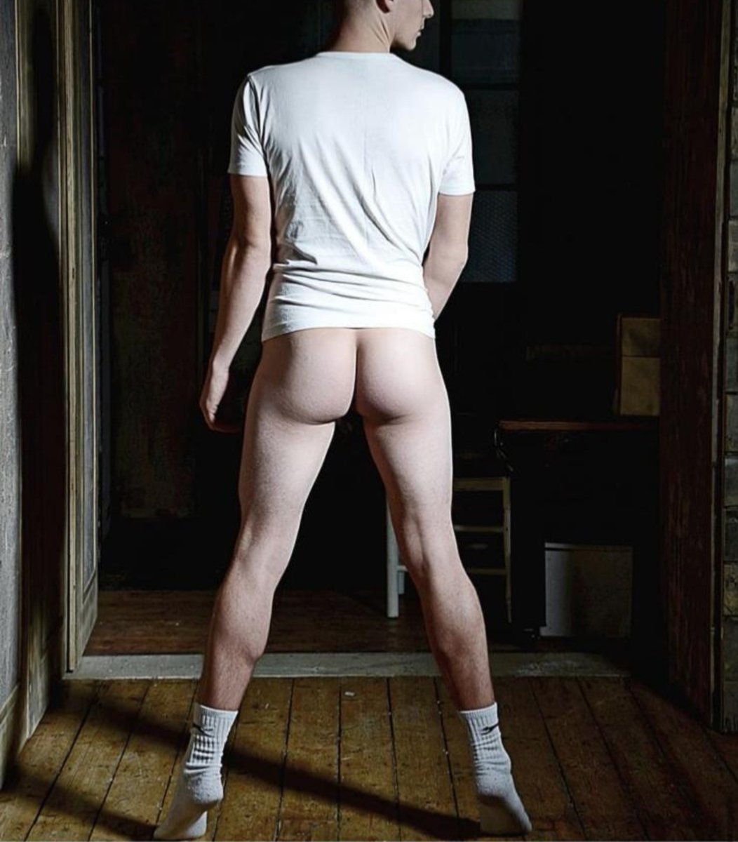 Ethangranger87's tweet photo. Absolutely love my ass in this pic!! What do you think? 🥵😈 https://t.co/mhDobjPKEe