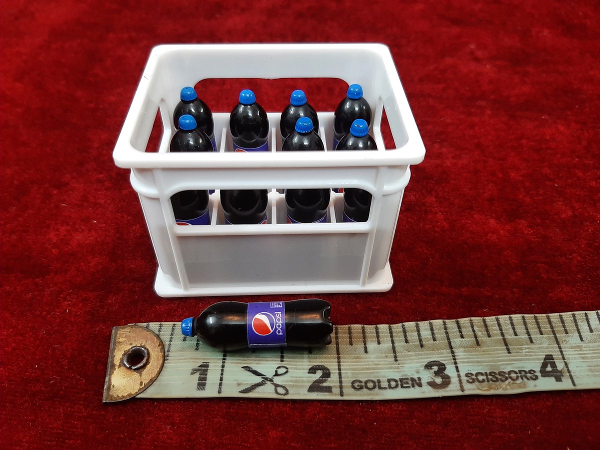 grandpastresure's tweet photo. Tiny but full of nostalgia!
Miniature Pepsi Bottle Crate Set with 12 miniature Pepsi bottles in a matching crate.
DM Grandpa's Treasure to purchase.
#GrandpasTreasure #MiniaturePepsi #Collectibles #PepsiMemorabilia #Miniatures #PhotographyProps #Dollhouse #ForSale https://t.co/nnE1qJFCuK